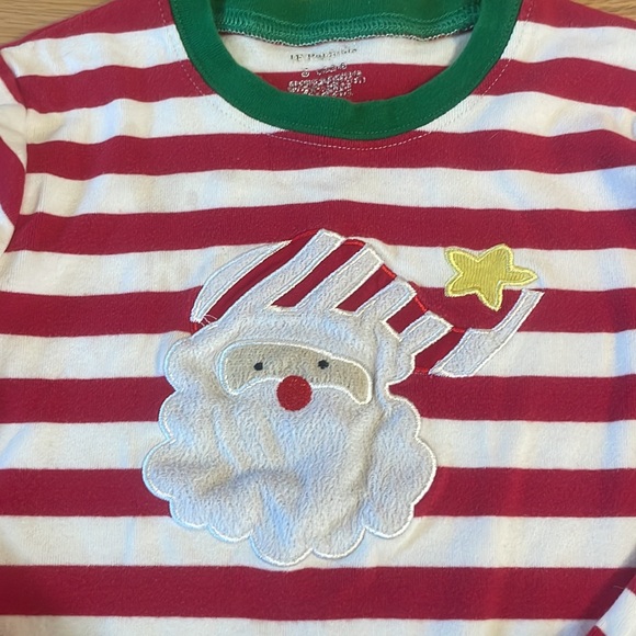 2 sets Christmas Holiday Pajama Sets, kids size: 5 - Picture 4 of 7